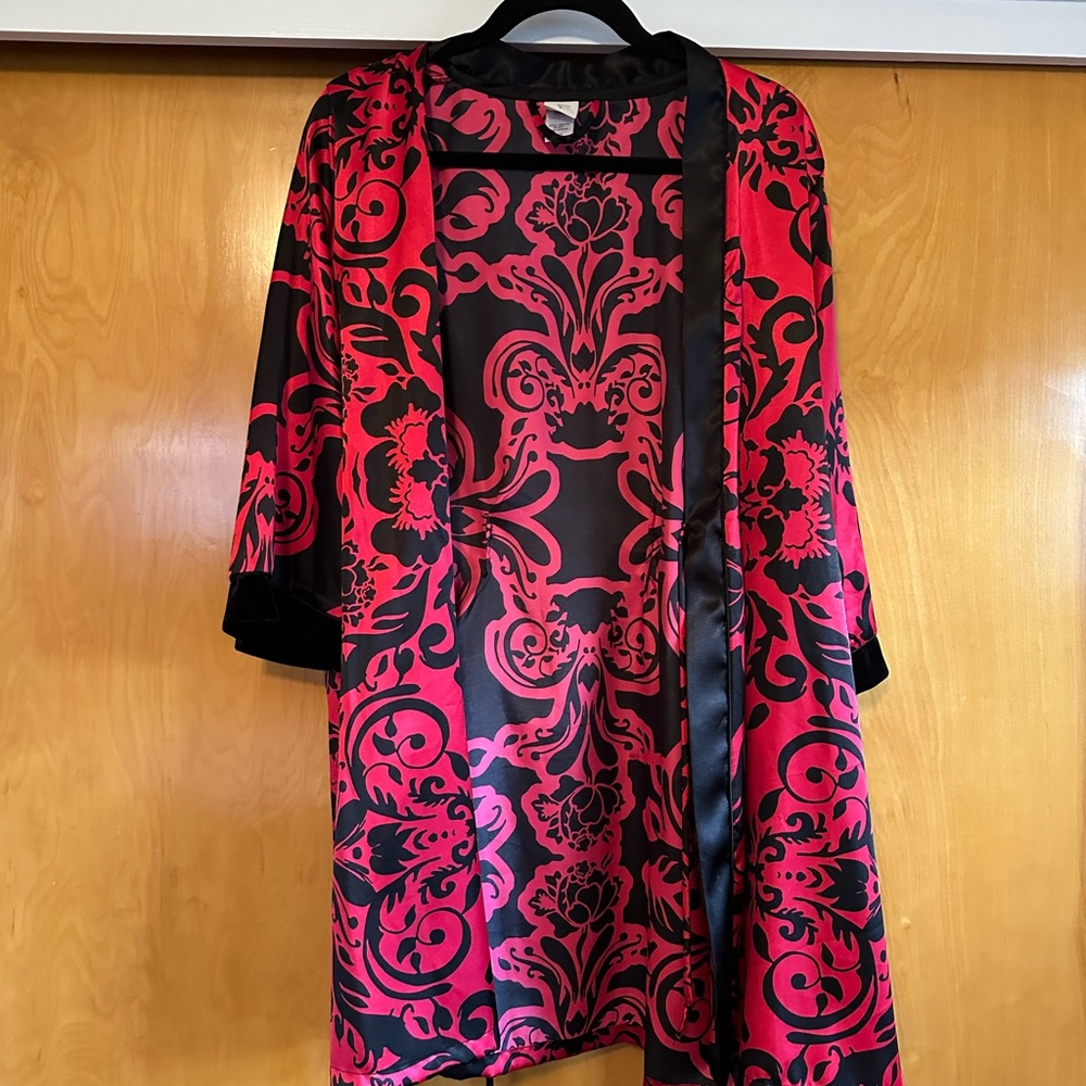IN BLOOM ROBE - Picture 2 of 5